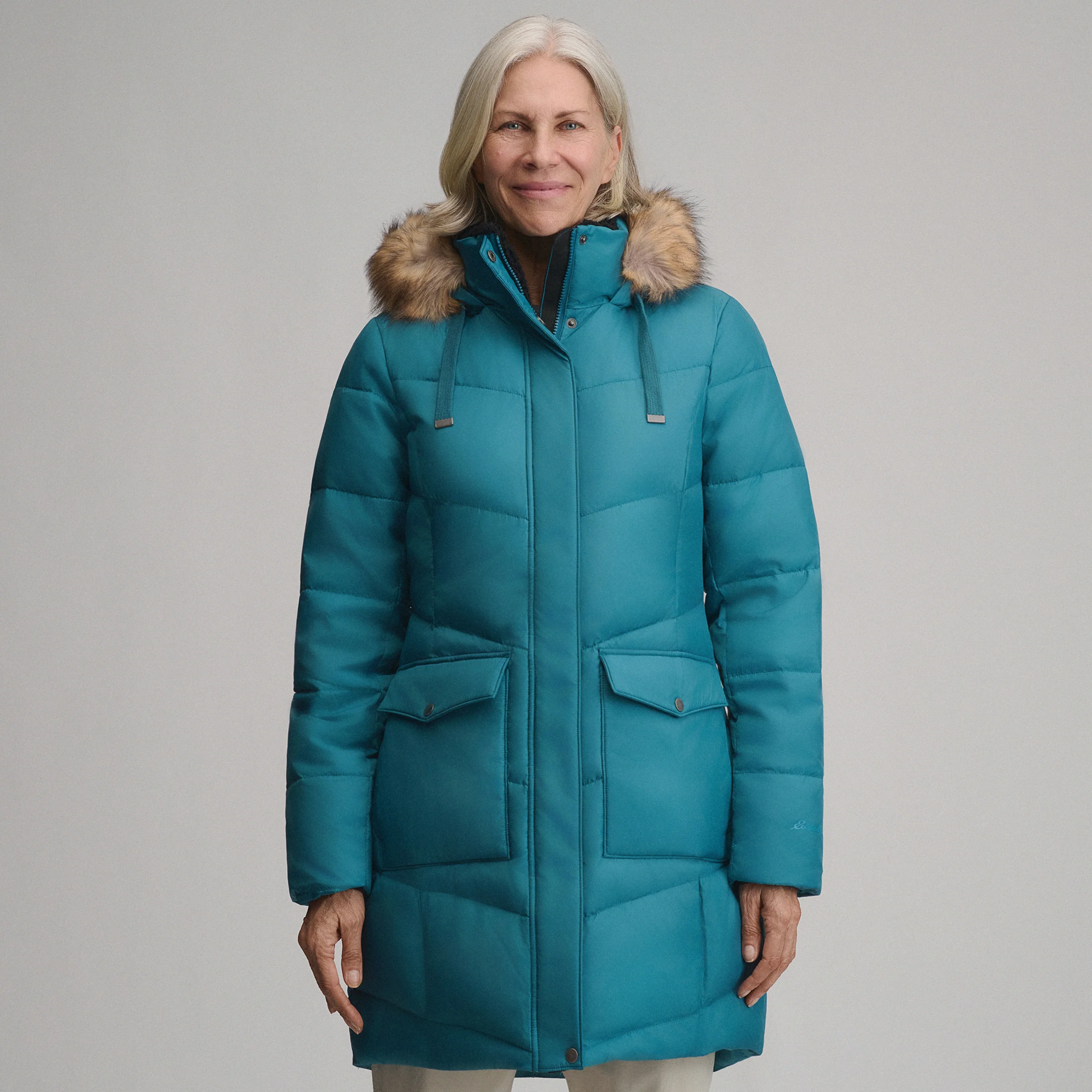 Women's Lodge Cascadian Down Hooded Parka
